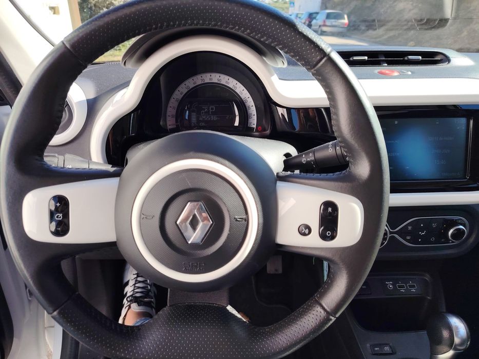 Renoult twingo zee elétrico 2021