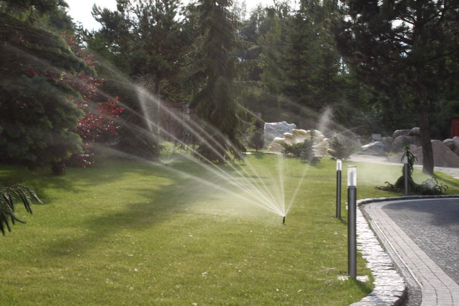 Aquatech - projektowanie i instalacja systemów nawadniających