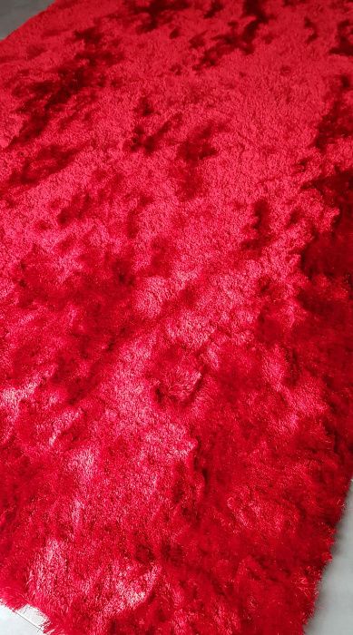 1 Tapete Shaggy 200x300 + 1 Tapete Shaggy 140x70 + 2 Almofadas 50x50