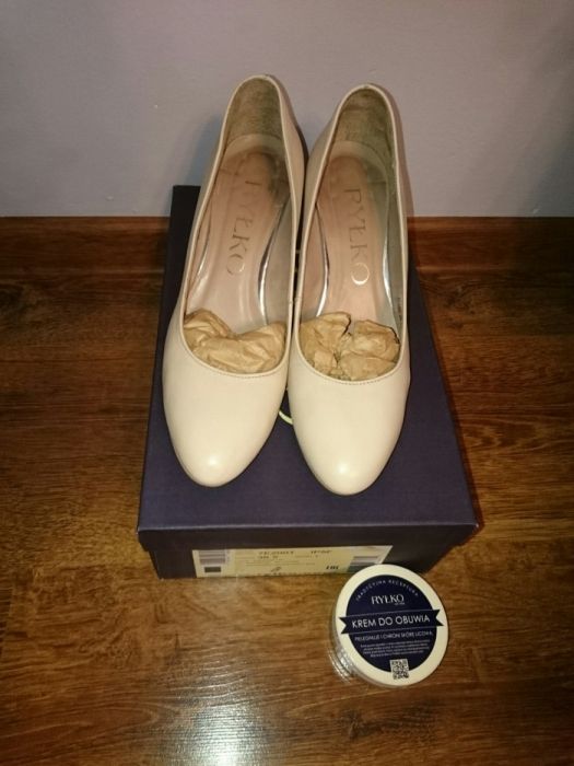 Buty/szpilki/pantofle kremowe Ryłko, roz. 36,5