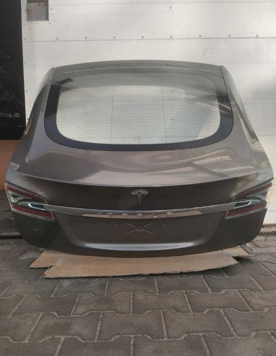 Кришка багажника Tesla Model S разборка