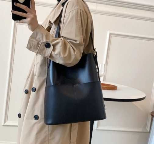 Torebka damska czarna usztywniana elegancka na ramię skóra ekologiczna