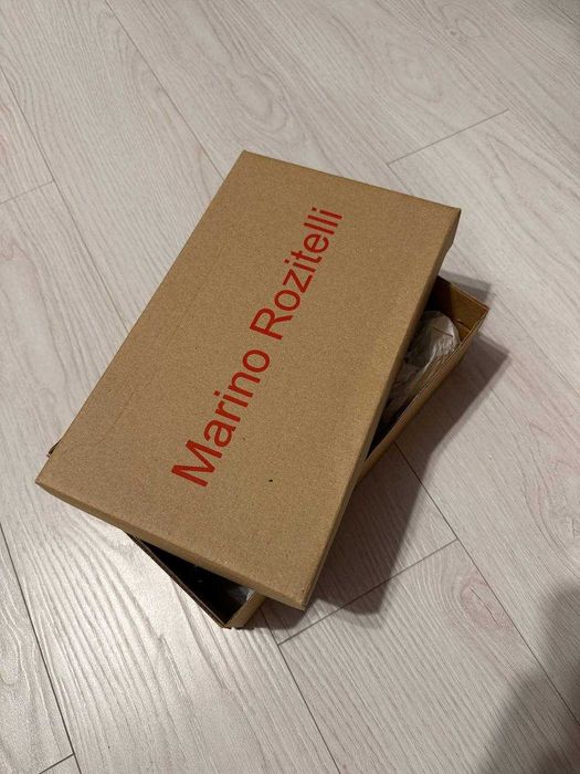 Шкіряні босоніжки