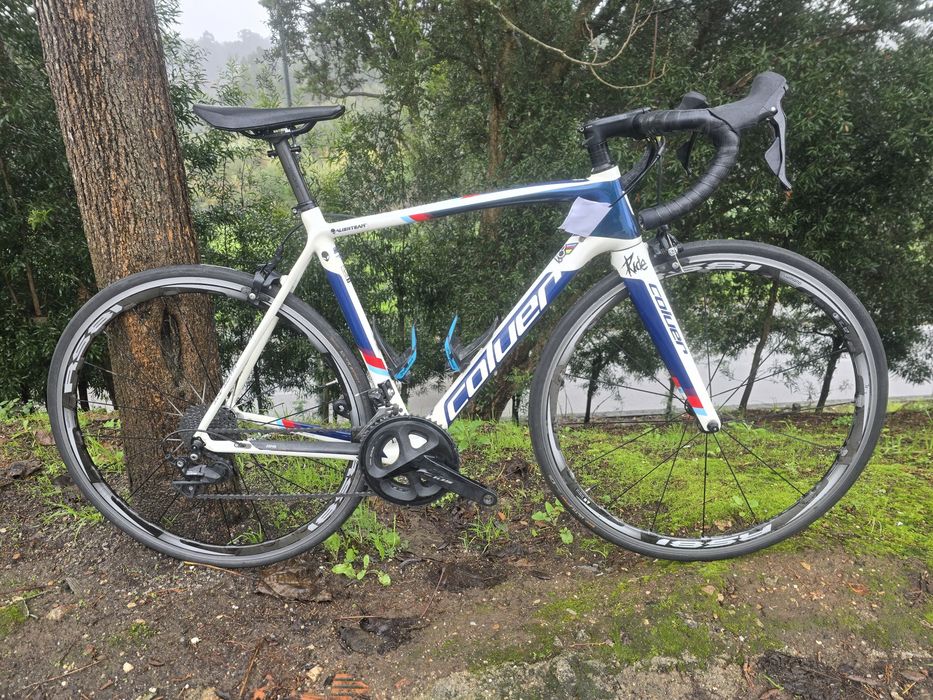 Bicicleta de carbono com rodas carbono