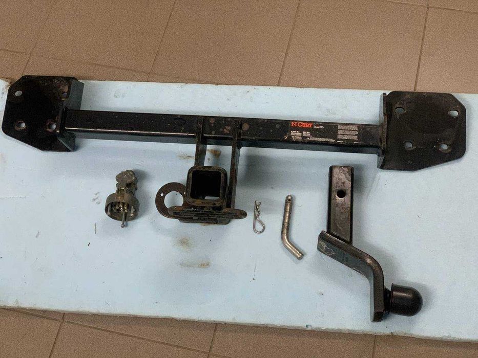 Фаркоп Subaru Outback 2014-2019 Curt комплект квадрат + вставка шар