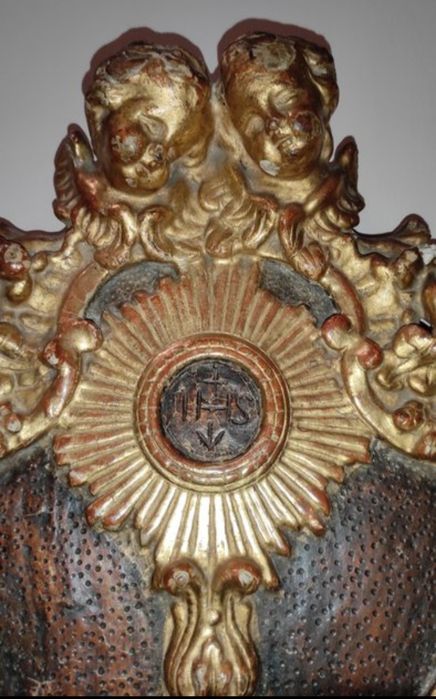 Belo Medalhão Devocional IHS, Barroco, Madeira e Ouro, Séc XVIII