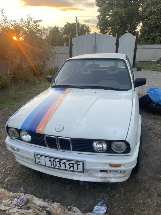 Продам Bmw e30.