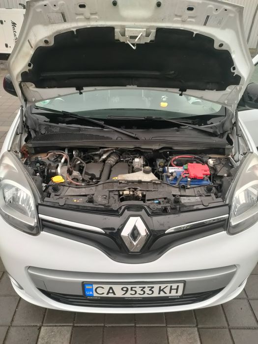 Продам своє авто Renault Kangoo 2015 року оригінальний пасажир 7 місць