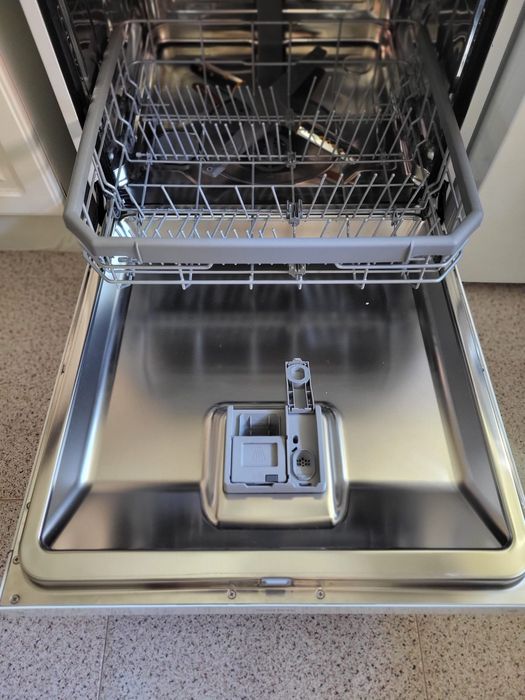 Maquina loica LG estado novo 200€