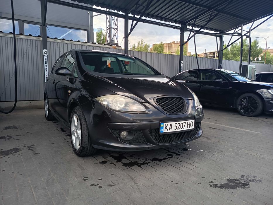 SEAT Altea(Volkswagen Golf Plus)