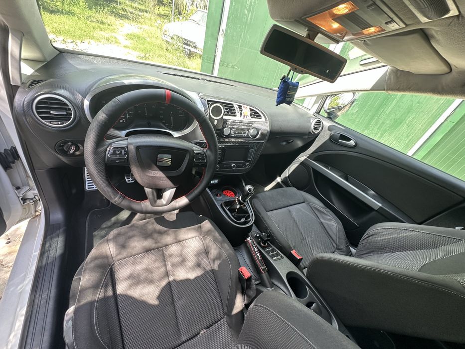 Seat leon 1.6TDI 105cv-2010