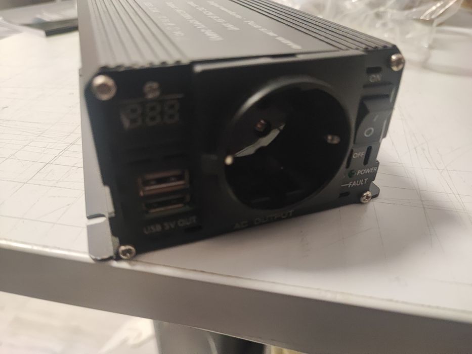 Inversor de Corrente Foval 2200W (12V → 220V) – Onda Pura