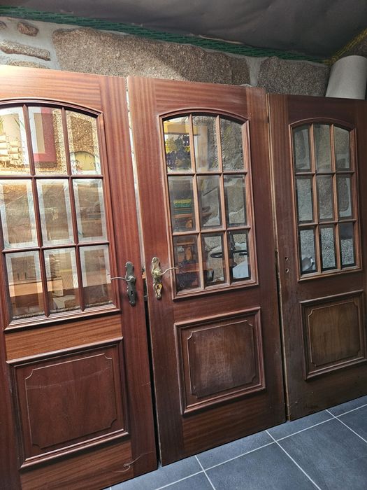 Portas para venda em muito bom estado