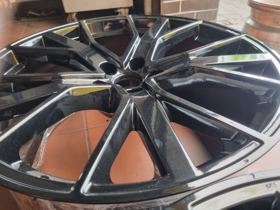 Alufelgi Audi Q7  jak nowe  21 cali oryginał  Black