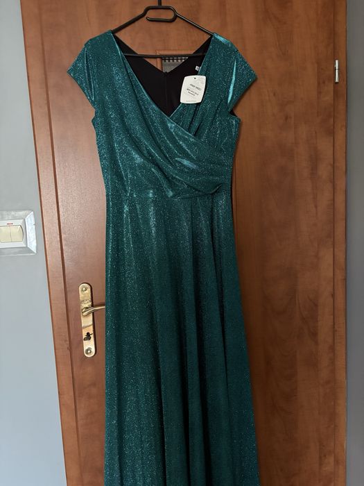 Sukienka nowa z metką