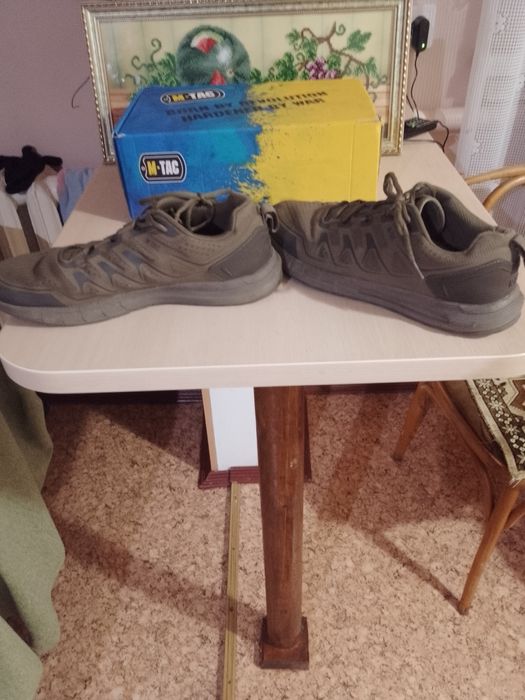 Продам чоловічі кросівки М ТАС!  В гарному стані! Не порвані ! Розмір