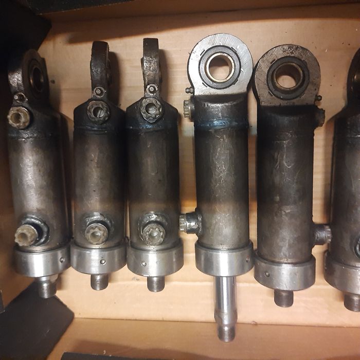 Siłowniki hydrauliczne, prasa