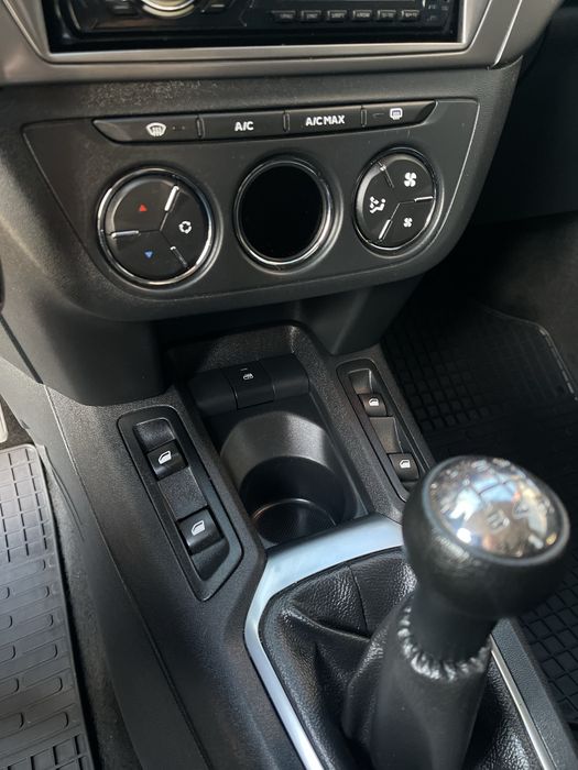 Peugeot 301 1.2л. 2019 года