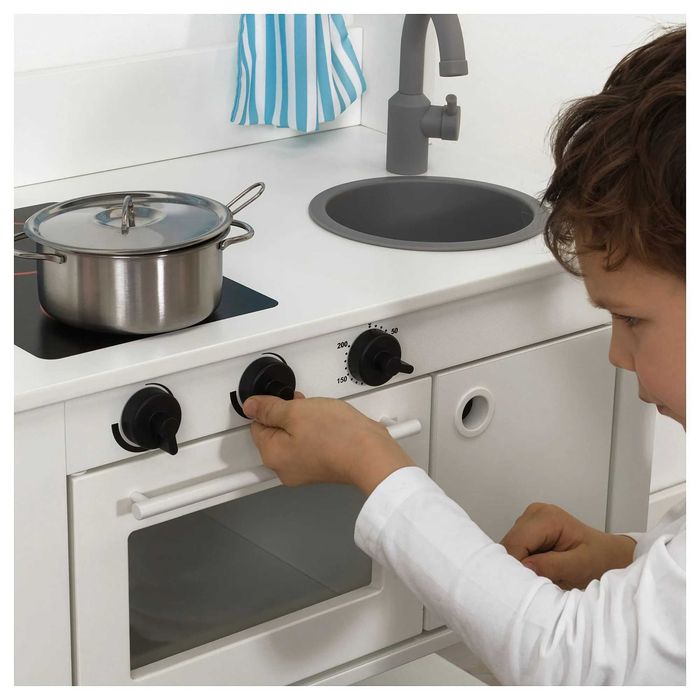 Cozinha infantil IKEA Spisig com Acessórios e Utensílios Incluídos
