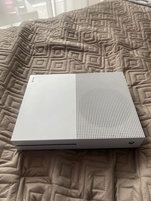 Xbox One S z padem 500 GB
