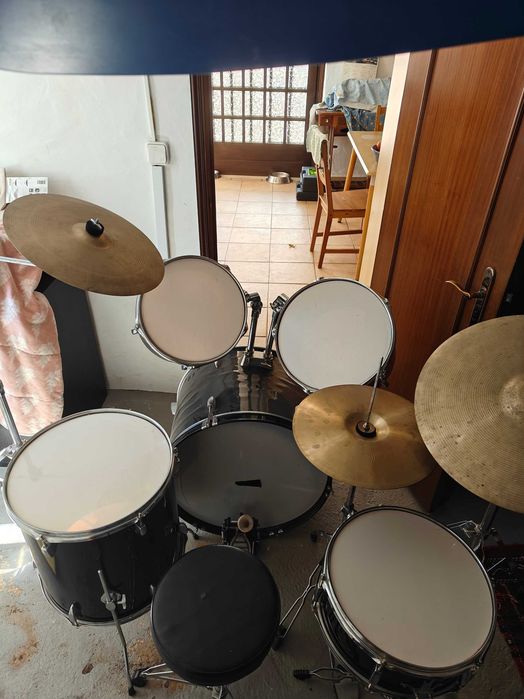 Kit de Bateria Acústica "Fame" Completa