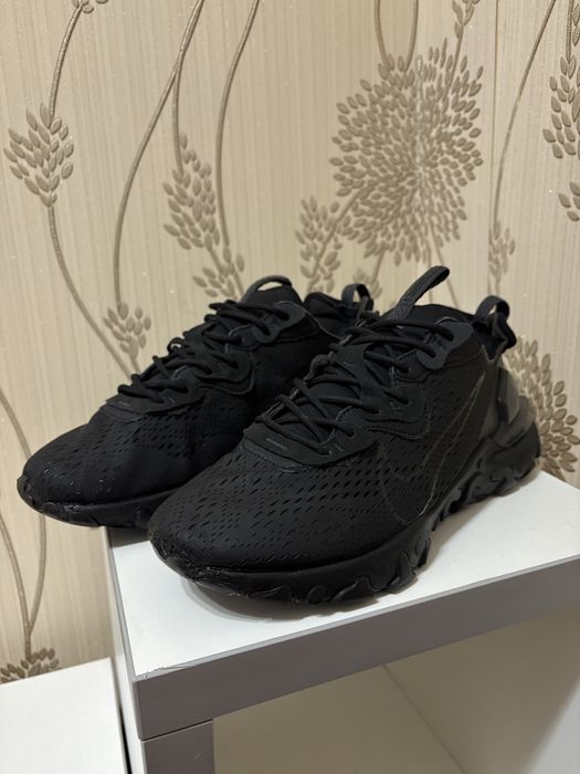 Кросівки Nike React