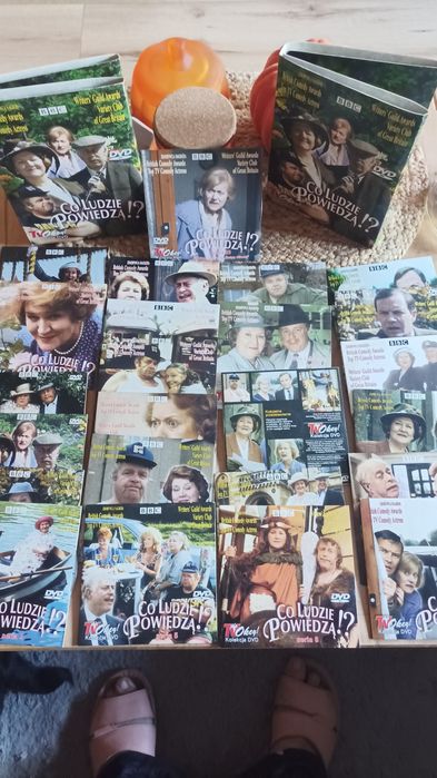 sprzedam serial na płytach ,,co ludzie powiedzą,,