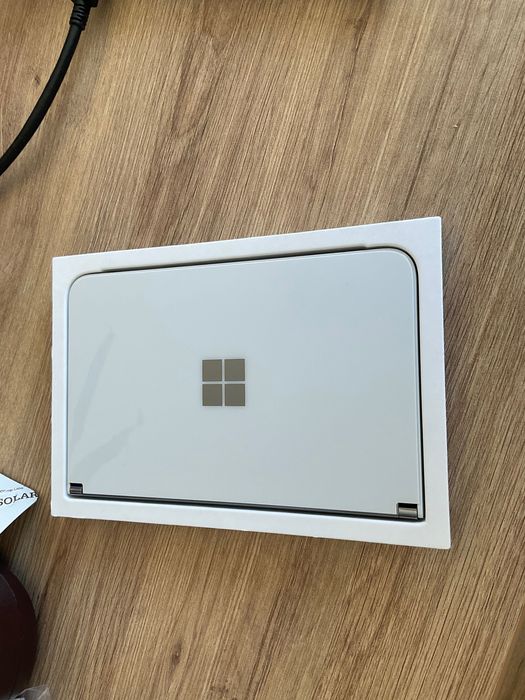 Microsoft Surface Duo telefon/tablet - stan idealny