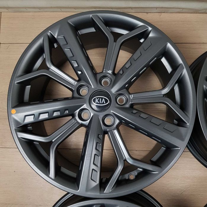 Диски Оригінал НОВІ Hyundai R18 5x114 Kona Santa Fe Tucson Mazda 3 6
