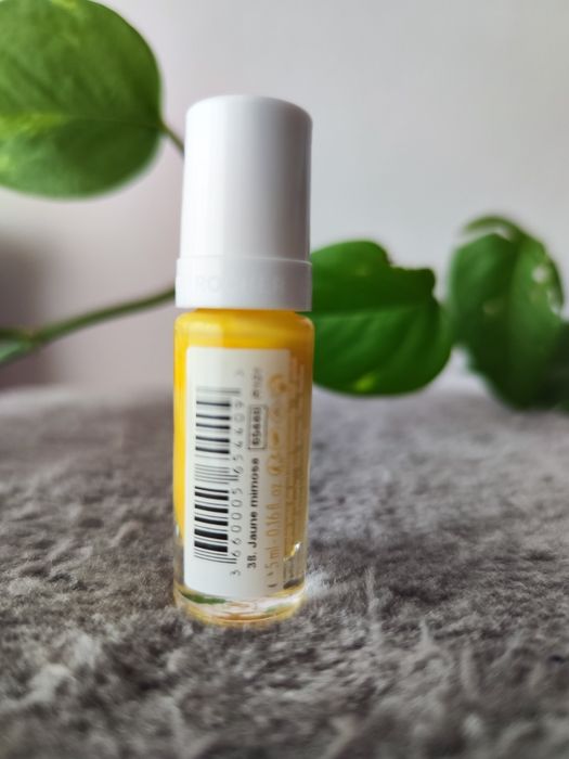 Verniz "Jaune Mimosa" da Yves Rocher
