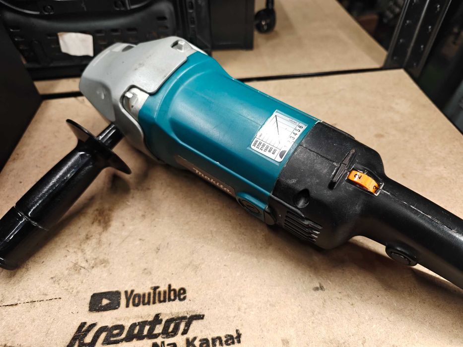 Polerka samochodowa Makita 9227CB. 1200W. 180mm. Japan