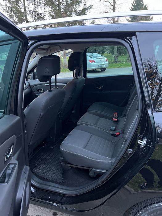 Терміново!Renault Grand Scenic!