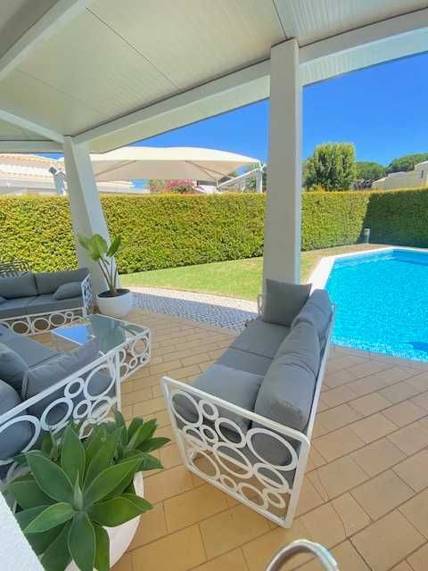 Salao de jardim exterior  branco en metal