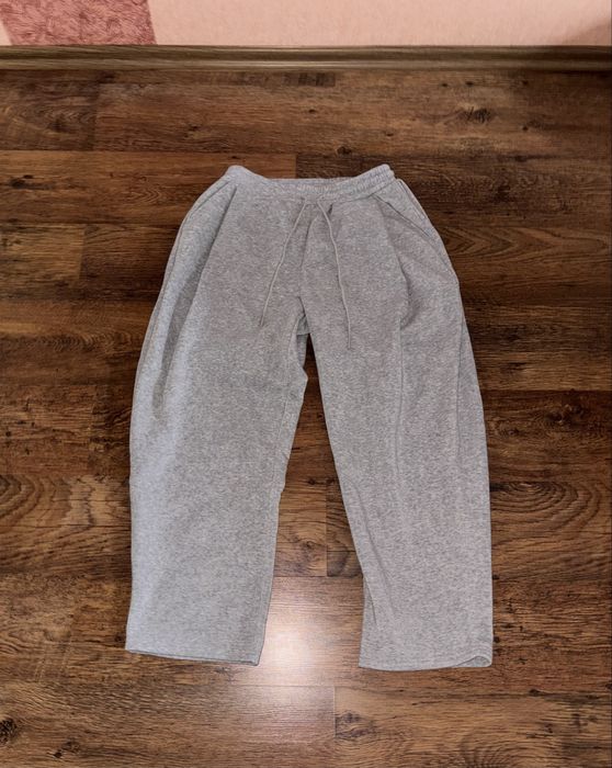 Широкі сірі штани