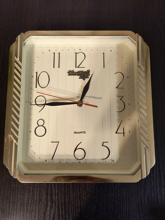 Zegar ścienny używany