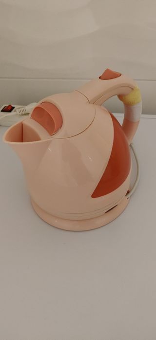 Електрочайник elbee рабочий