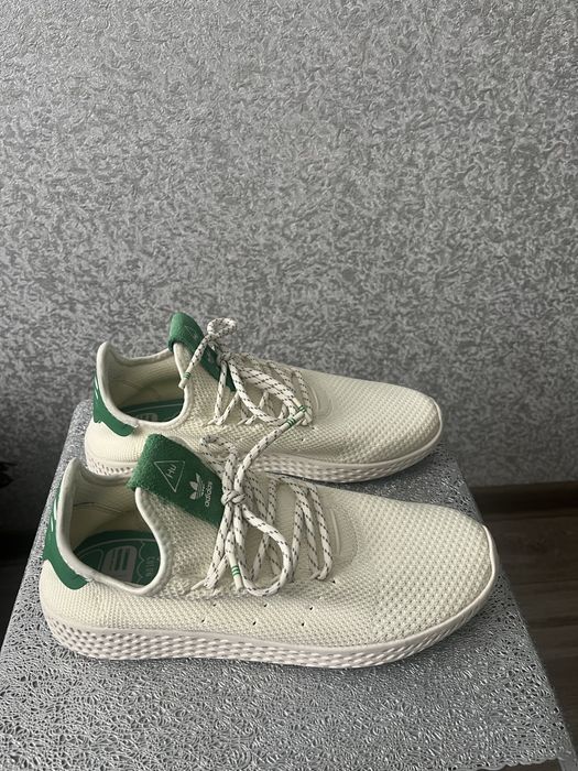 ADIDAS  TENNIS HU  38 2/3 розмір