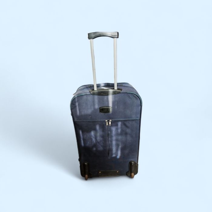 Чемодан б/у 2 шт.