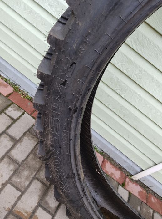 Продаж шин 11.2-48 270/95-48 STARMAXX