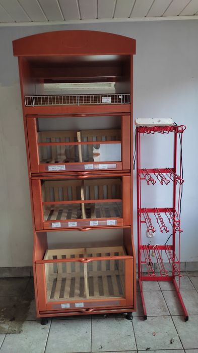 Regał sklepowy na pieczywo