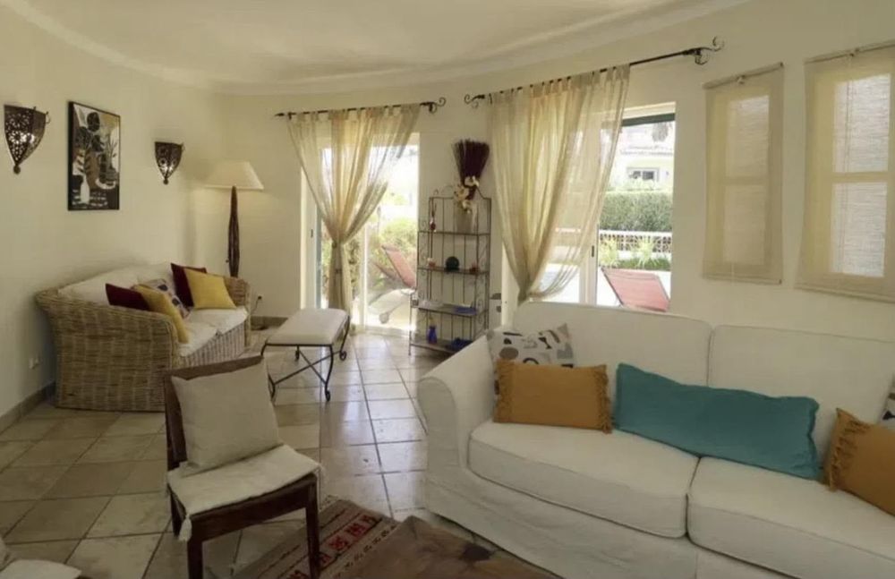 Moradia V3 alugar Vilamoura