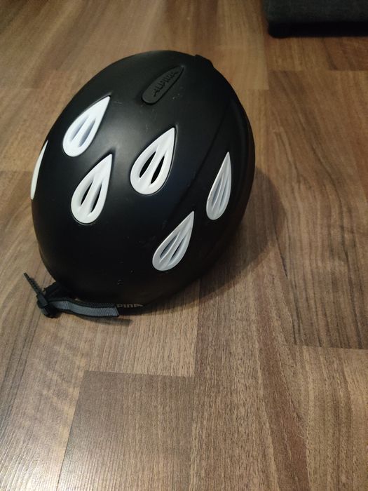 Kask narciarski ochrony