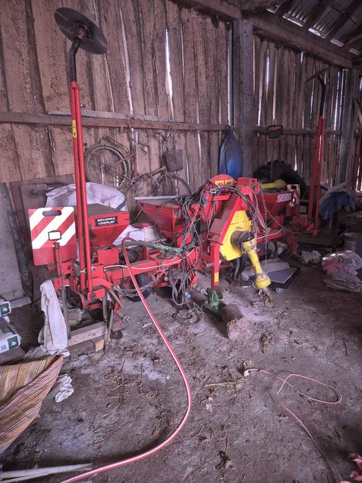 Sprzedam siewnik do kukurydzy