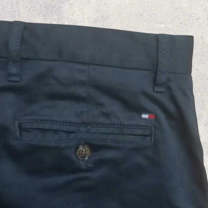 Tommy Hilfiger granatowe chinosy W30L30