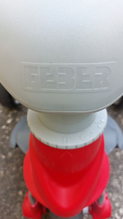 Carinho de criança da FEBER.429484361636925442