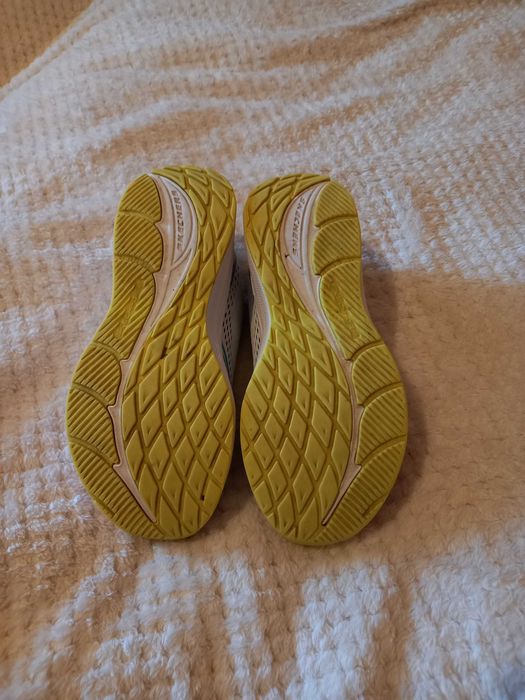 Кроссовки skechers 35,5.  Кросівки на дівчинку