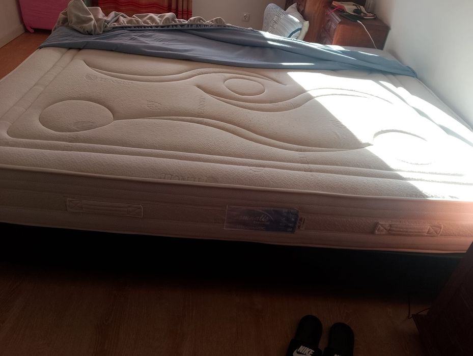 Cama + Colchão de casal
