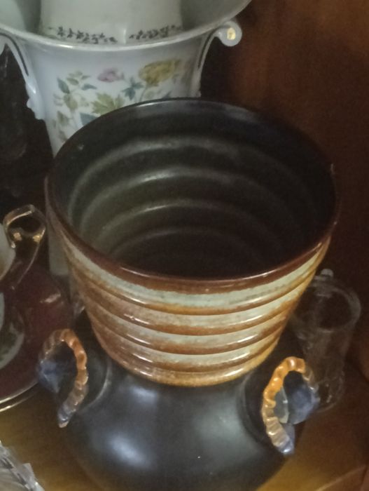 Bela jarra modernista