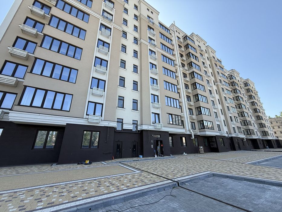 Трехкомнатная квартира в ЖК Гранд де Люкс на Садовой.5/9,103м.