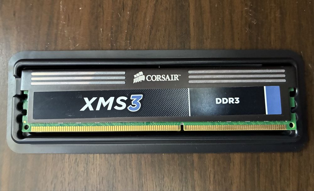Corsair XMS3 4GB DDR3